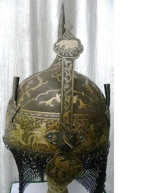 HELMET INCREDIBLE RIM HUNTING ANIMALS BY WARRIOR SURFACE MEDILION ARMOR MUSEUM LEVEL PERSIAN STYLE: Helmet incredible Bottom Rim : Hand engraved hunting figures of wild animal by warriors on horse with spear/ sword. Skull of helmet : Decorated with medallions hand chisel rare beautiful design. Make