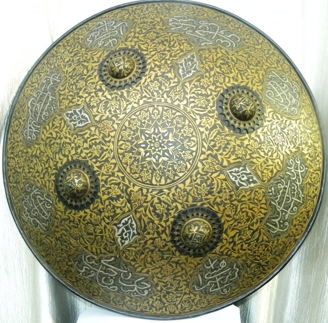 ANCIENT INDO PERSIAN GILDED STEEL SHIELD CALLIGRAPHY INSCRIPTION LARGE SIZE ENTIRE SURAFEC FLORAL (1 of 7)