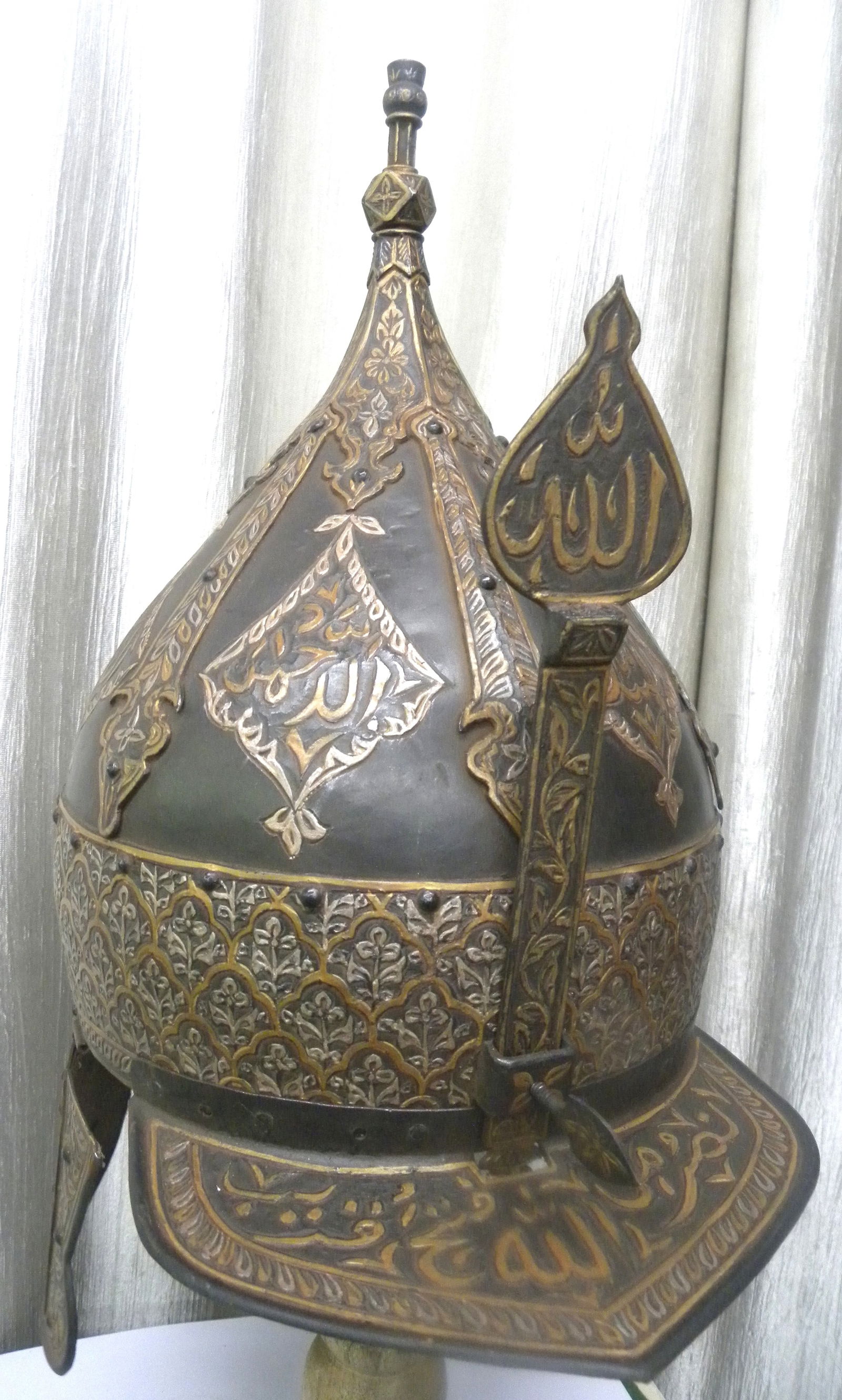 ANICENT INCREDIBLE HELMET VISOR NECK EAR GUARDS ARABIC INSCRIPTION SKULL MEDALLION ENGRAVE FLORAL (1 of 10)