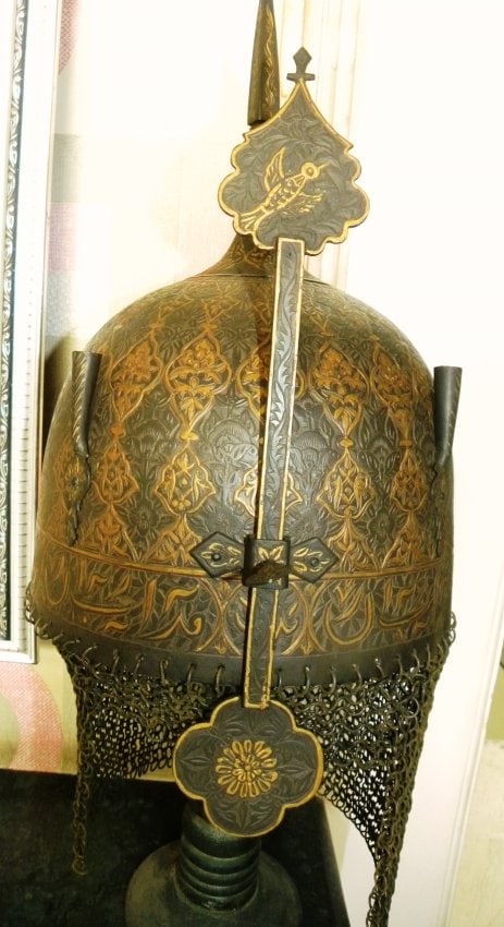 ANCIENT ORNATE SIMILAR MUGHL ERA HELMET RABIC INSCRIPTION NASAL BIRD FIG. ENGRAVED HELMET (1 of 14)