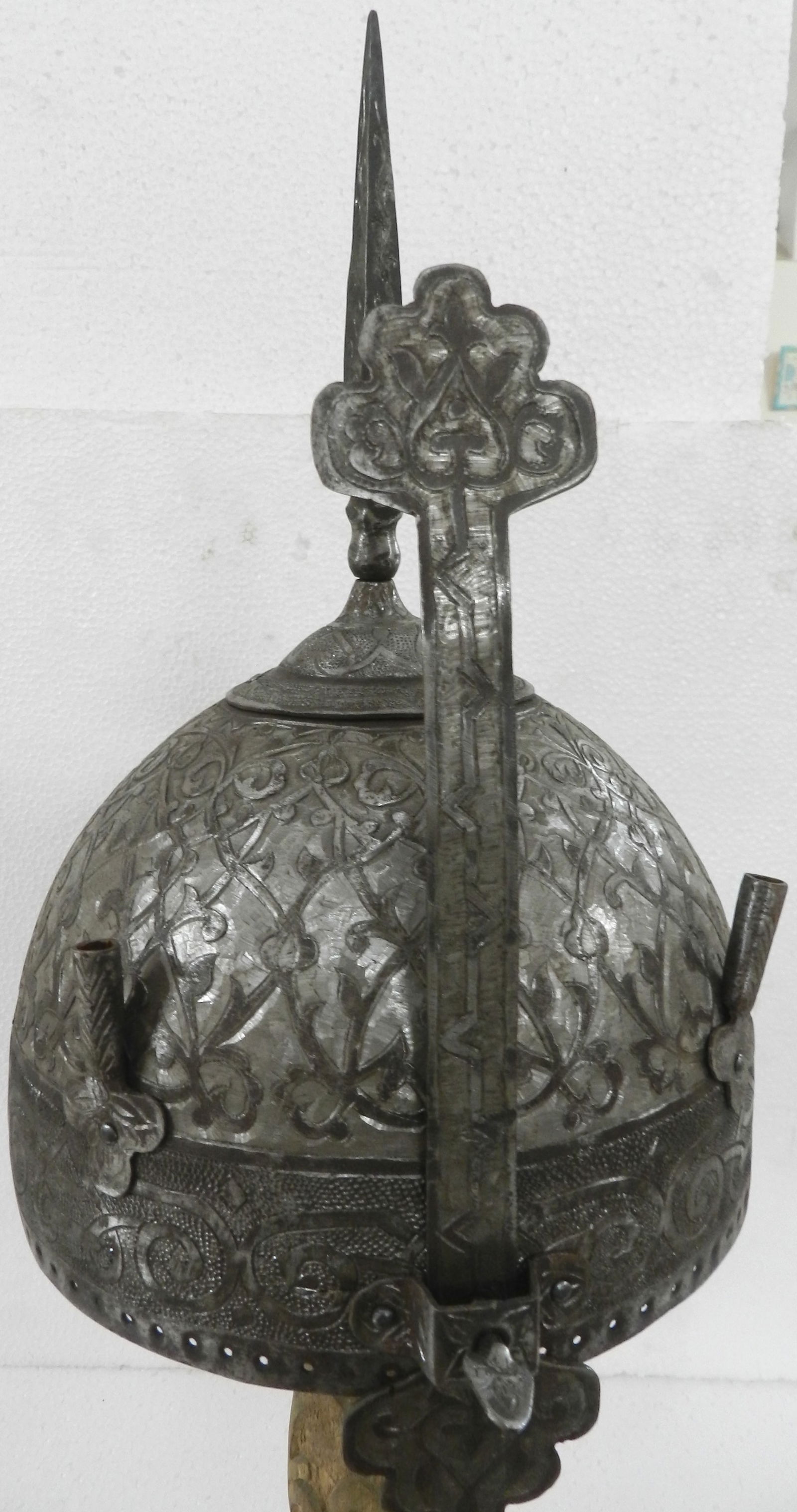 AUTHENTIC OLD ANCIENT STOCK INDO PERISAN HELMET WITH FLORAL ENGRAVING & NASAL GUARD (1 of 7)