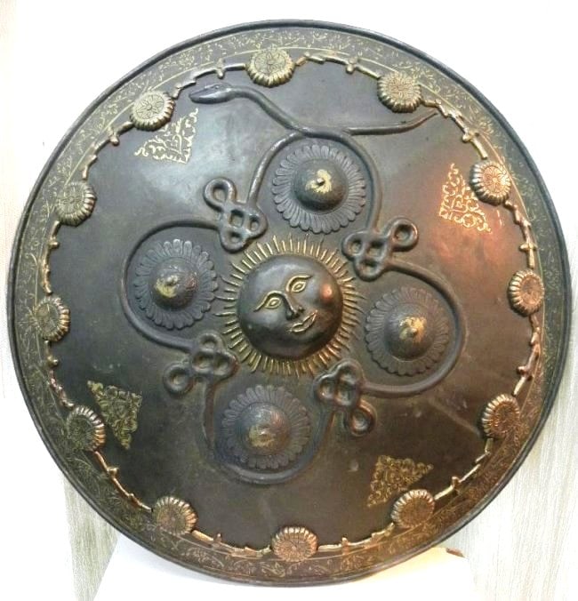 INCREDIBLE OLD PRSIAN SHIELD EMBOSS SNAKE FIGURE CENTRA;L PANEL SUN FIG BRASS DECORATION ALL OVER (1 of 9)