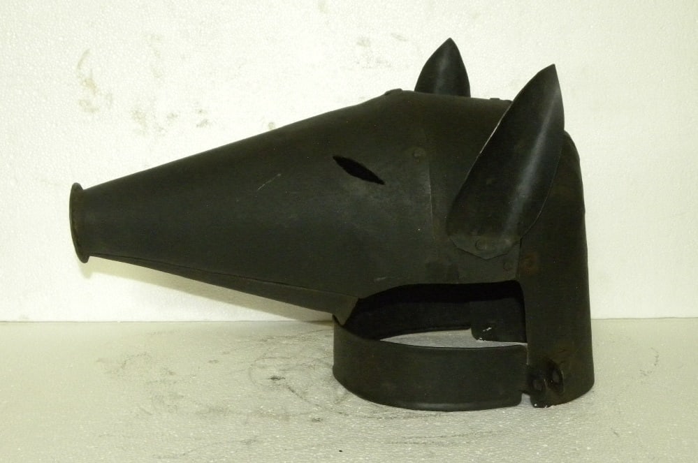 PUNISHMENT / TORTURE PIG HEAD STEEL MASK FOR CRIMINAL (1 of 8)