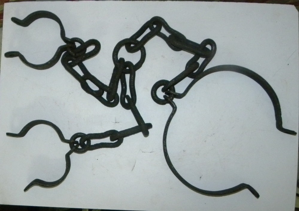 OLD SLAVE / ENEMY TRANSPORT COLLAR NECK COLLAR WITH HAND CUFFS HAND FORGED (1 of 9)