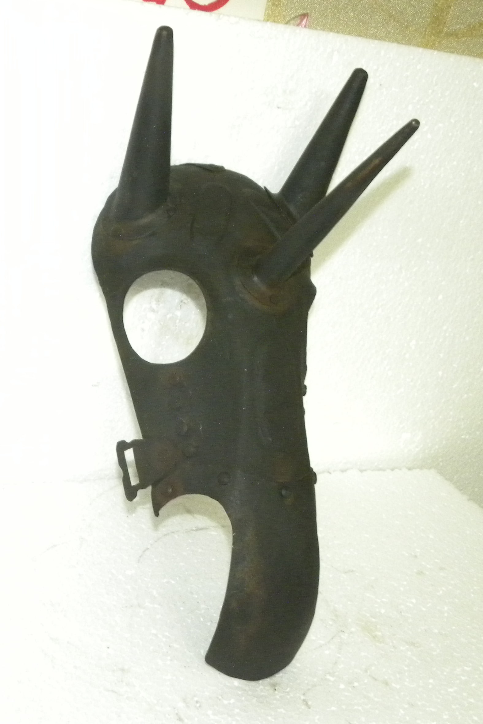 HEAD AND FACE GUARD FOR HORSE USED IN WAR FOR PROTECTION (1 of 8)