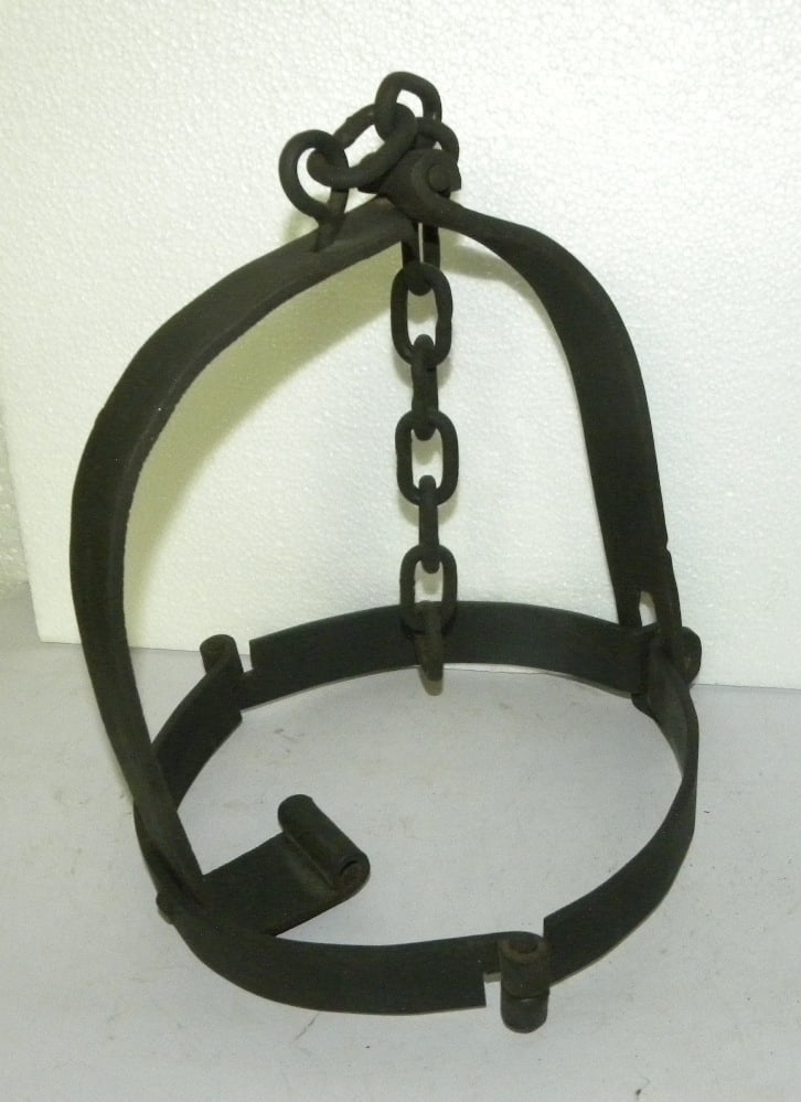 BRIDLE SCOLDS TORTURE HELMET TONGUE PLATE STEEL CHAIN (1 of 7)