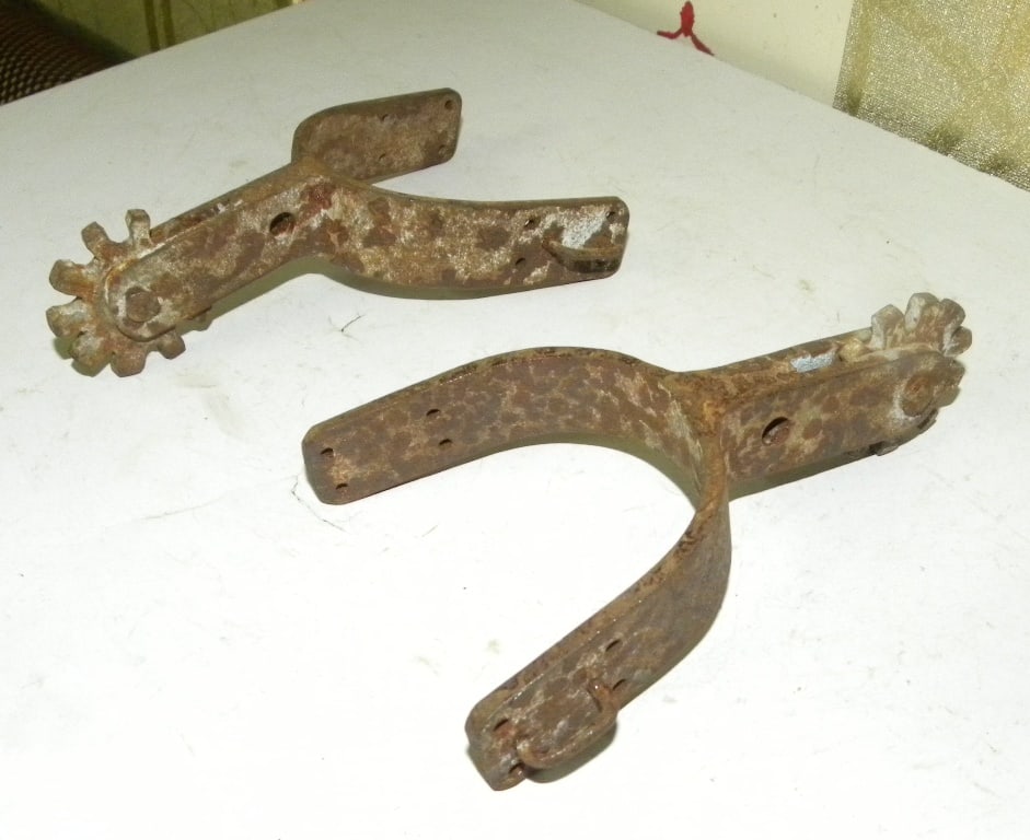 OLD HORSE SPURS SET IN GOOD CONDITION (1 of 9)