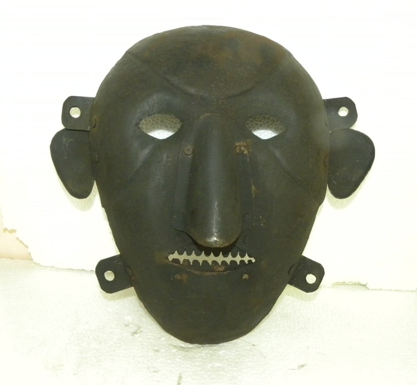 RARE PUNISHMENT MASK HAND FROGED STEEL (1 of 6)