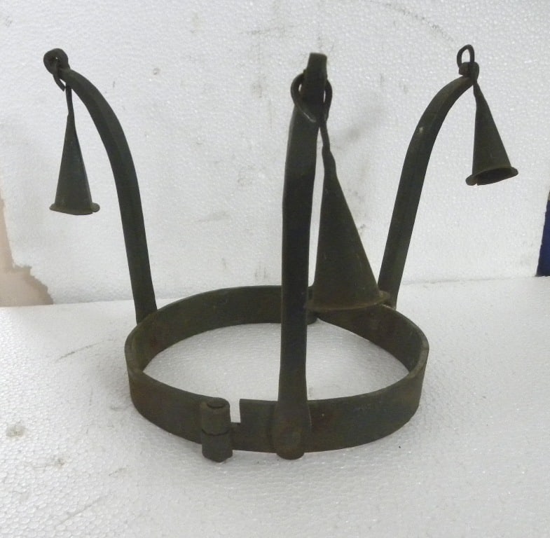 PUNISHMENT COLLAR 3 BELLS HAND FROGED STEEL (1 of 6)