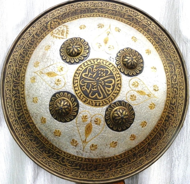 INCREDIBLE ANCIENT SIMILAR TO MUGHAL ERA SHIELD ARABIC INSCRIPTION SURAFACE FLOAL AND CREEPER. (1 of 8)