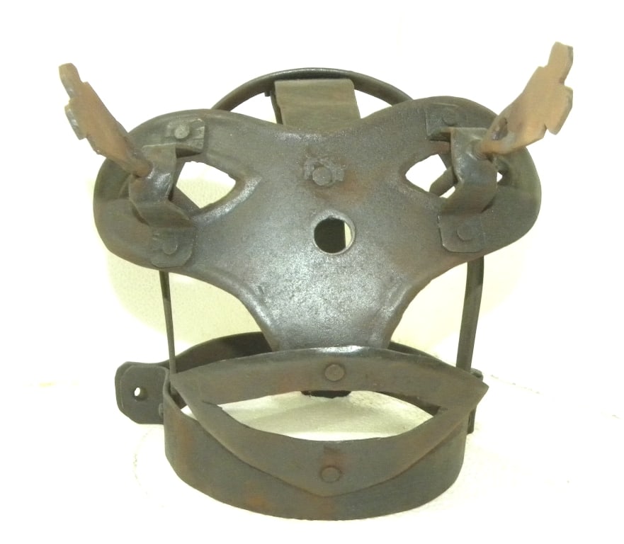 RARE PUNISHMENT MASK EYES CRUSHER SECRET ATTACK PLANS: Torture device eyes crusher to take out secret attack plans of enemy. By turning knobs inner spike goes in eye and gives tremendous pain. This also may be used to punish criminal who does wrong in