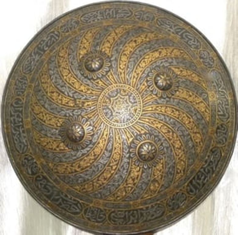 ANCIENT INDO PERSIAN GILDED STEEL SHIELD CALLIGRAPHY INSCRIPTION LARGE SIZE ENTIRE SURAFEC FLORAL (1 of 9)
