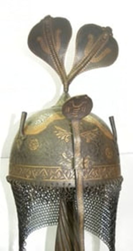 INCREDIBLE VINTAGE HELMET 2 COBRA SNAKE HEAD FIGS ON TOP & SURFACE & NASAL GUARD SNAKE FIGS: Stunning rare uncommon Indo Persian helmet. Made : Hand forged steel , hand hammered and hand chiseled , skull made in one piece , the riveted crown Plate with screw mounted, quadrangular spike. Nasal