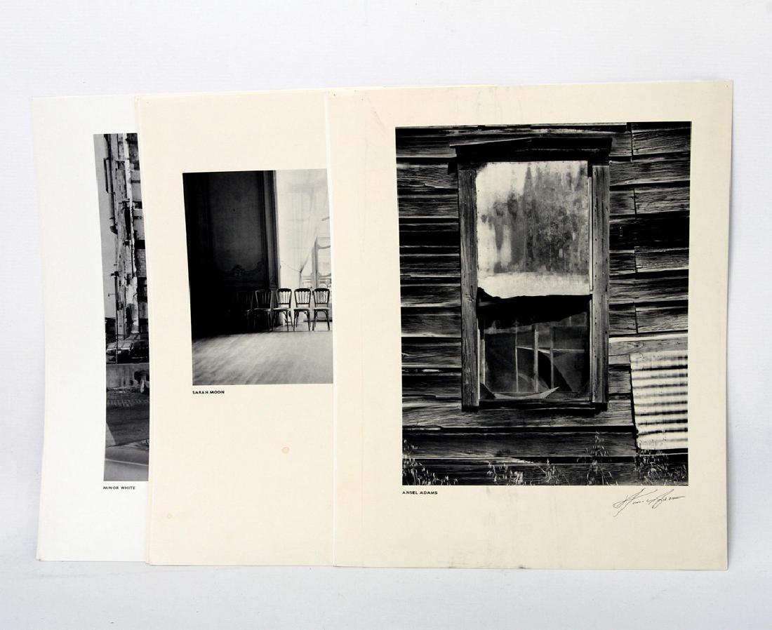 Konvolut: 11 S/W "Instant Images": positiv/negativ Film, Ansel Adams, David Bailey, Walker Evans, Yousef Karsh, Ulrich Mack, Sarah Moon, Lennart Nilsson, Kishin Shinoyama Josef Sudnek, Oliviero Toscani, Minor White, Bl. tlw. fleckig, g