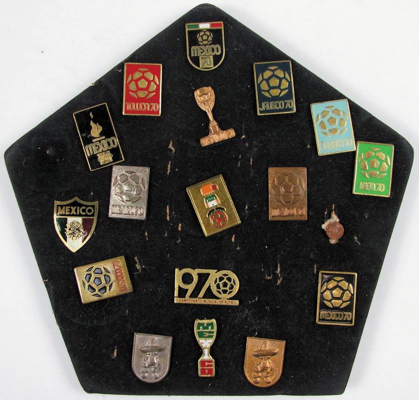 World Cup 1970 Mexico 18 Pins - 18 different pins for the 1970 World Cup in Mexico. Interesting coll (1 of 1)