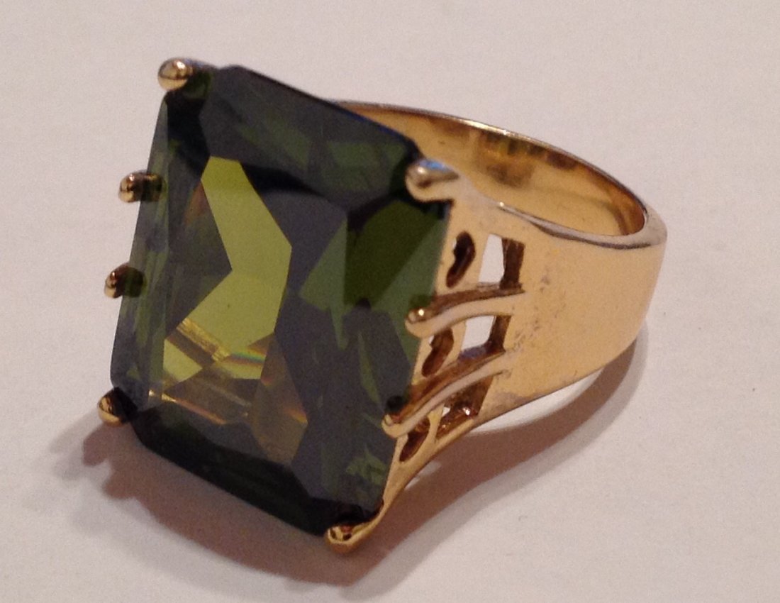 Estate SETA gold vermeil huge peridot Sterling ring (S) (1 of 3)