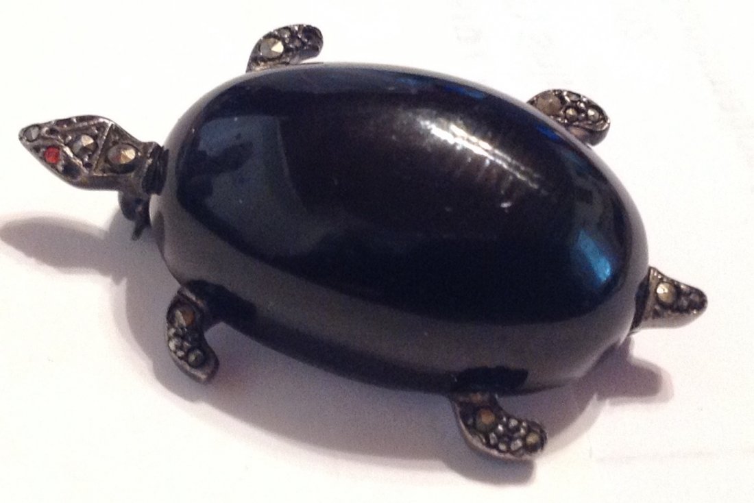 Estate Sterling Germany onyx turtle pin brooch (S) (1 of 4)