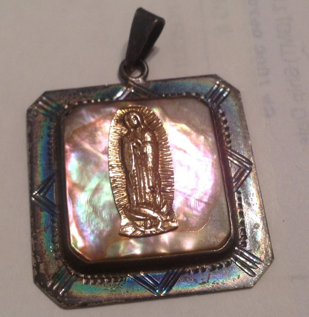 Estate mexico Sterling abalone religious pendant (S) (1 of 4)