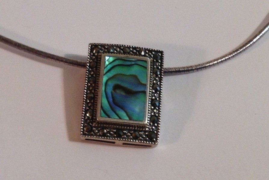 Vintage estate Sterling silver abalone necklace (S): Estate items. Tested. silver. Markings. 925. 12.4 grams. Unique .