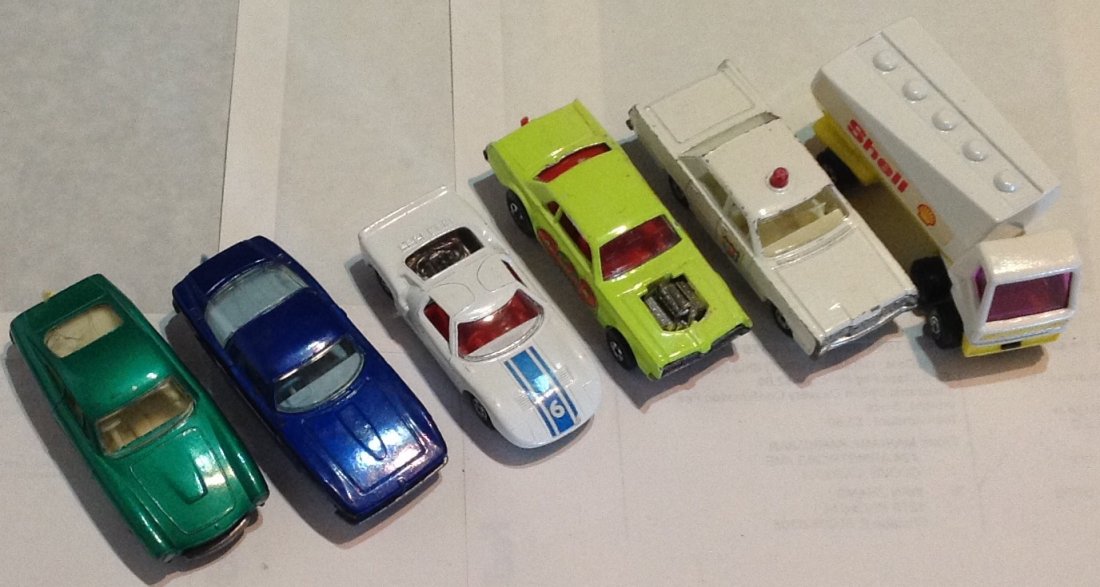 Estate vintage diecast Matchbox Lesney assorted cars: Estate. Markings. Some missing parts. Paint chips.