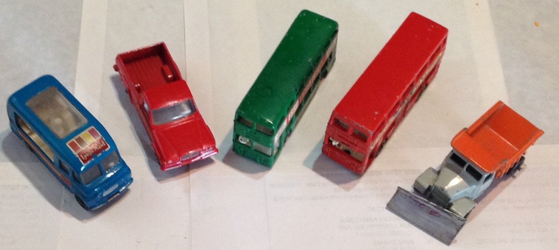 Estate vintage diecast Matchbox Lesney assorted cars: Estate. Markings. Some missing parts. Paint chips.