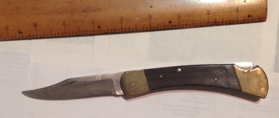 Estate vintage Buck 110 USA Large pocket knife (S): Estate. unsure of age. Marked.