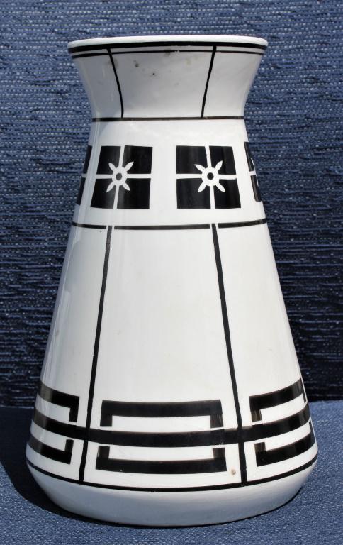 Royal Nishiki Nippon Vase, Hand painted (1 of 3)