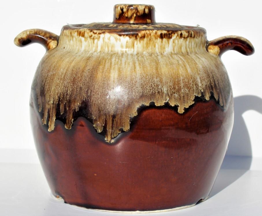 Bean Pot, Grat glaze, Benington ?: Bean Pot, Grat glaze, Benington ?. Title: Motlled Brown Color Bean Pot. Medium: Pottery. Size: 6 X 8.5 x 7 in. Signature: Stamp. Unframed.