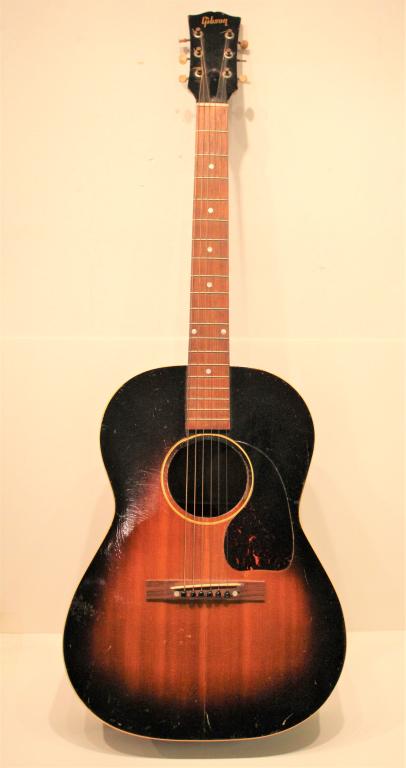 Gibson Guitar, acoustic), Serial # X 8456 31 (1 of 6)