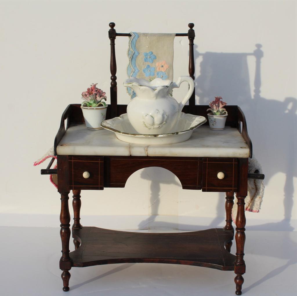 Miniature Wash Basin (1 of 4)