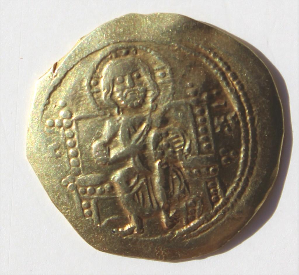 Small gold religious medallion: Small gold religious medallion, GOLD