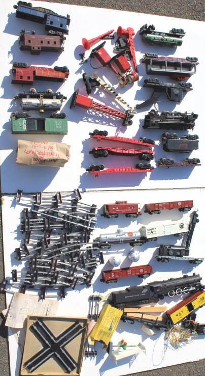 American Flyer Train Set w/ 20 cars & transformer (1 of 5)