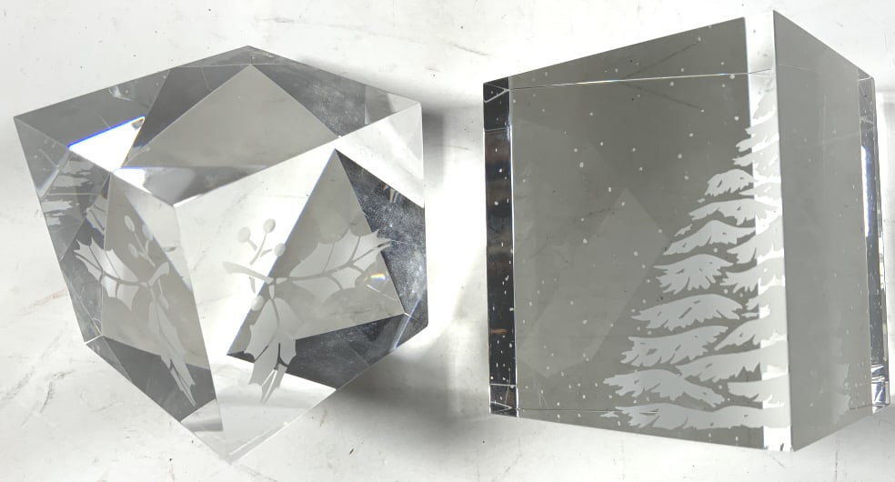 Steuben Glass, Holly Crystal, pine tree Snow: Steuben Glass, Holly Crystal, pine tree Snow. 8518, Holly Crystal has paper, bath have felt storage cloth pouch. Title: Holly Crystal, pine tree with snow. Medium: Glass. Size: 2.25 x 2.25 x 2.25, 3.5