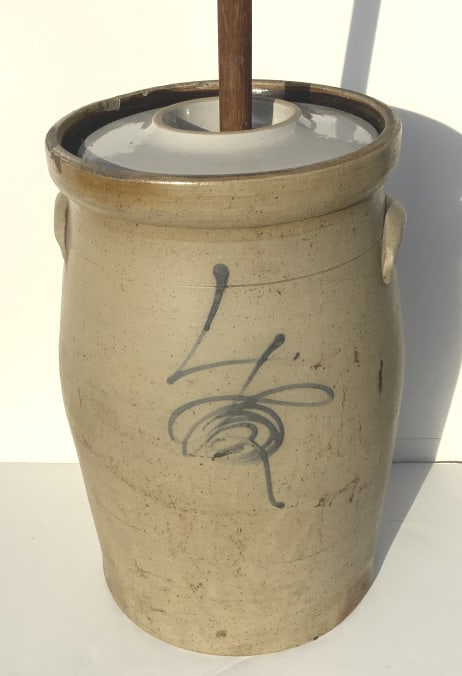 Stoneware with top, pole mixer, Butter maker (1 of 6)