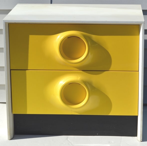 Broyhill Side table, Mid -century modern (1 of 5)