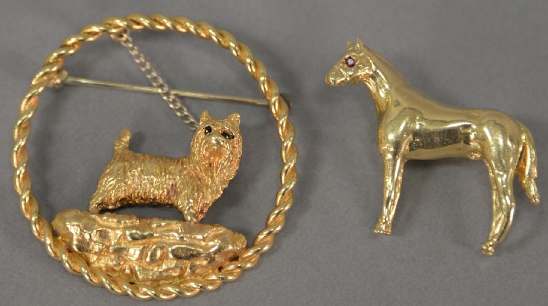 Two 14K gold pins, dog on leash and horse. diam. 1 (1 of 3)