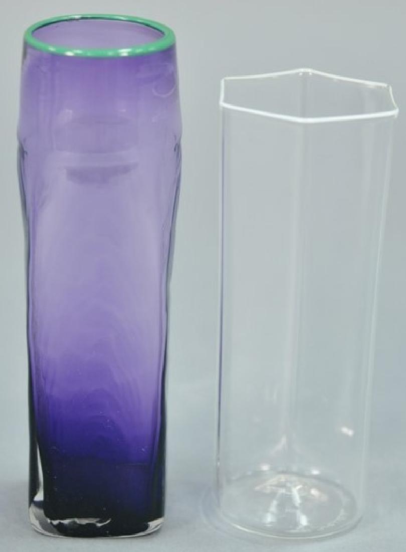 Seventeen piece glass lot to include a set of eleven (1 of 9)