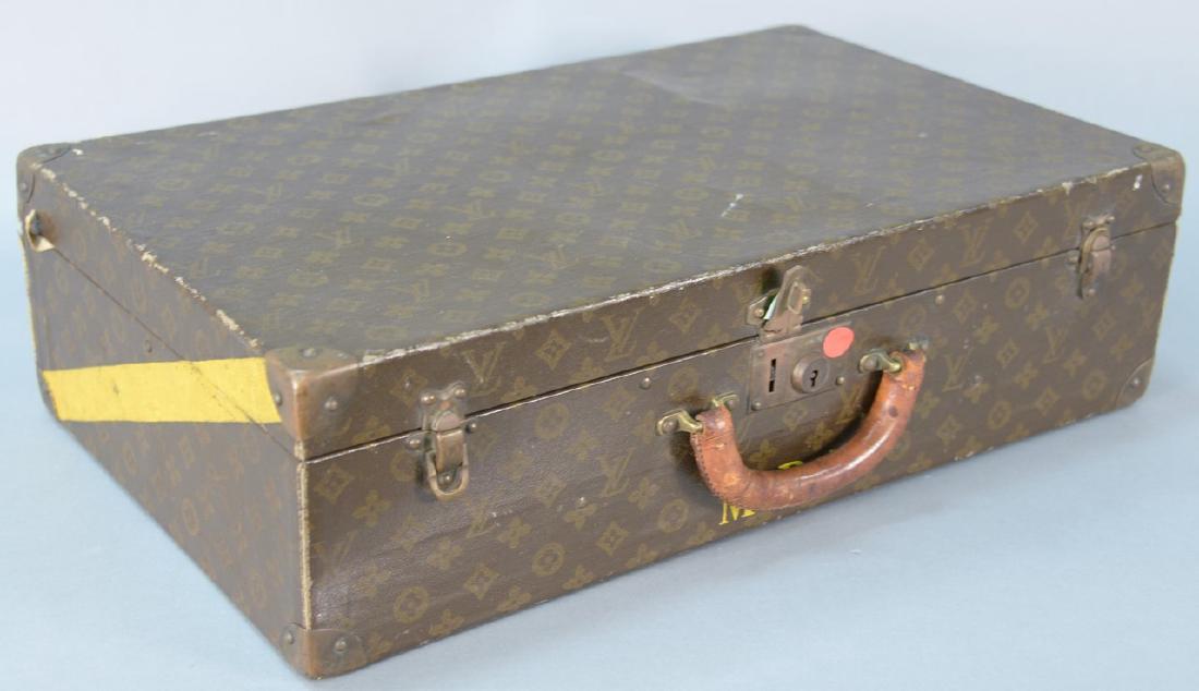 Louis Vuitton suitcase with interior tie down straps, (1 of 7)