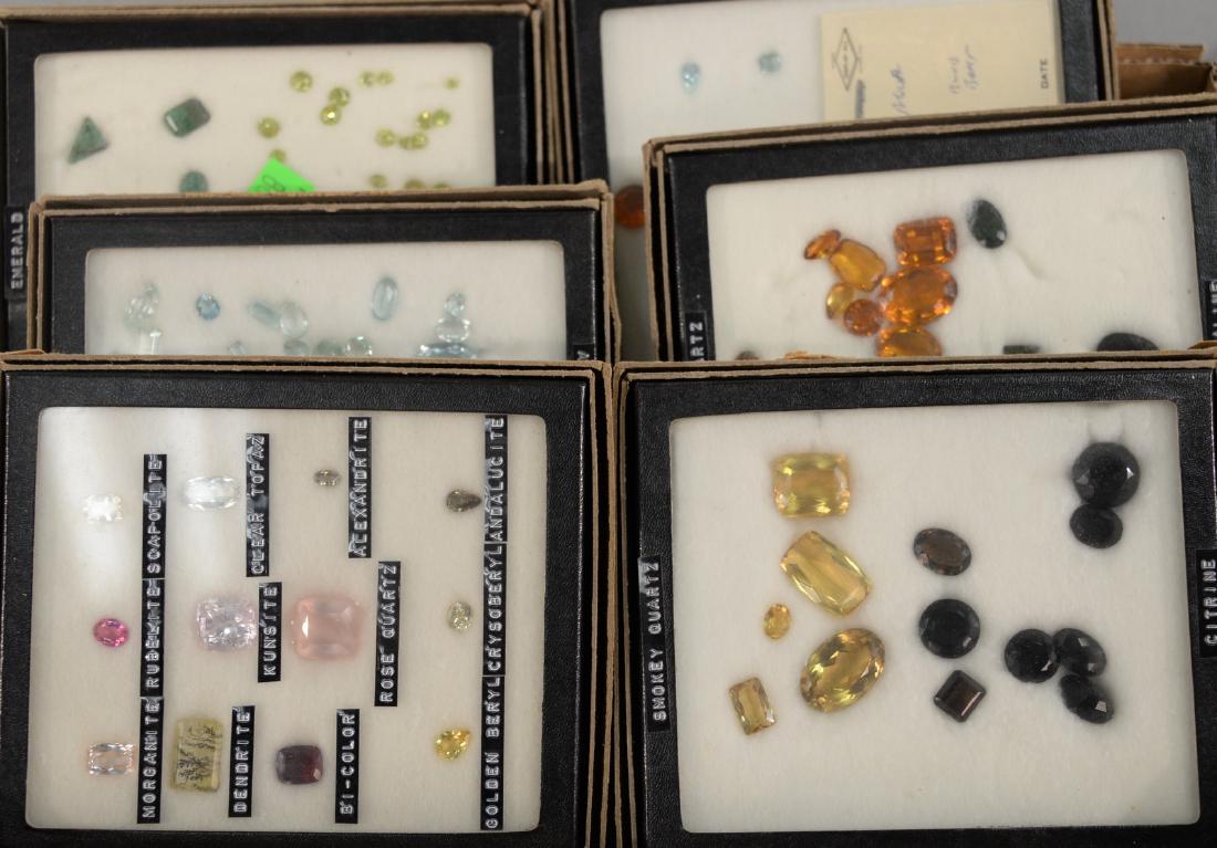 Tray lot of loose gems, aquamarine, emerald, sphere, (1 of 2)