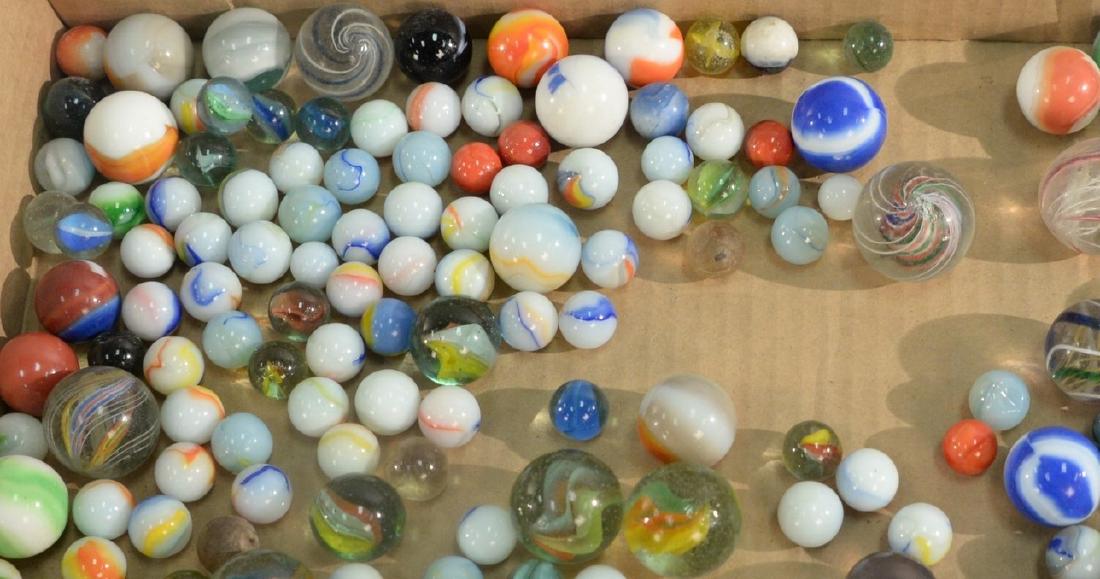 Large tray lot of antique marbles, swirl. Provenance: (1 of 5)