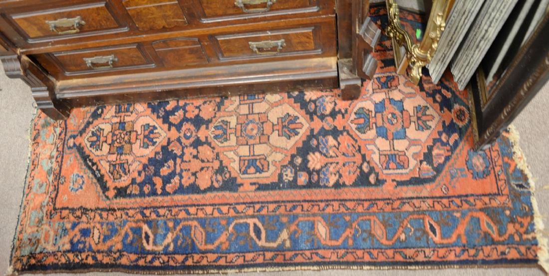 Hamaden Oriental throw rug. 4'10" x 2'7" (1 of 2)