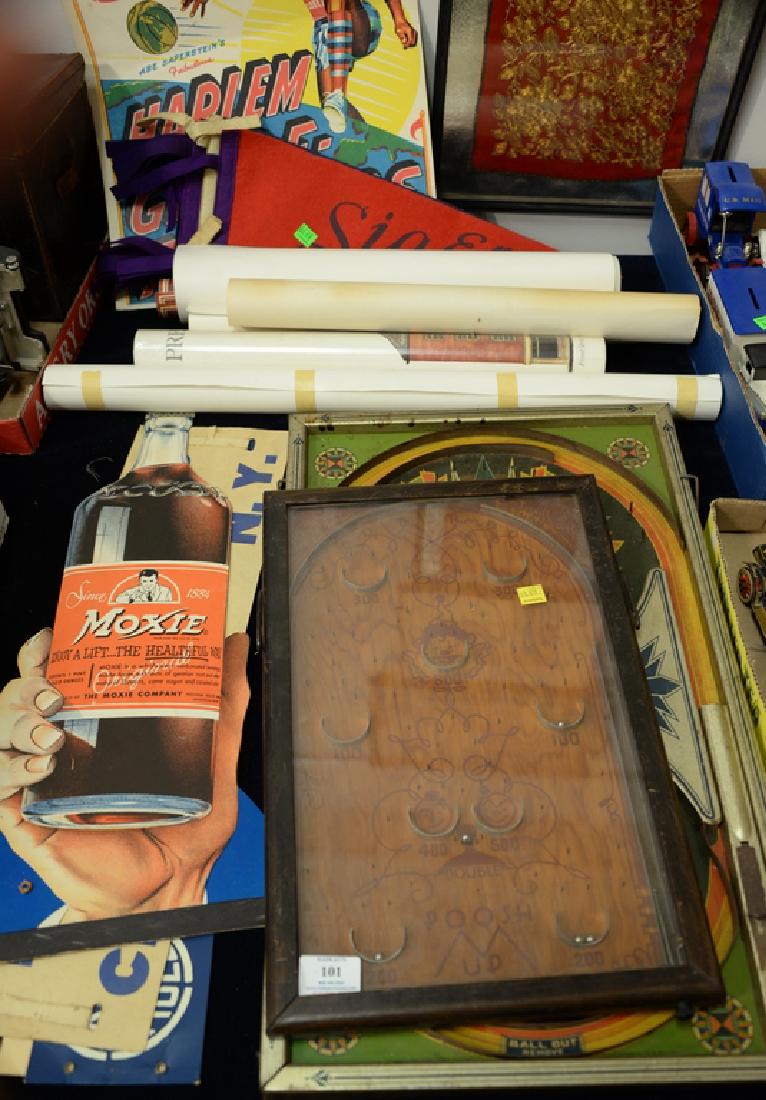 Group of assorted items to include Harlem Globetrotters (1 of 5)