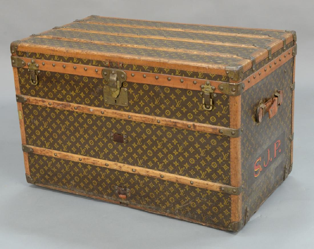 Louis Vuitton trunk, lift-top and single interior tray (1 of 6)