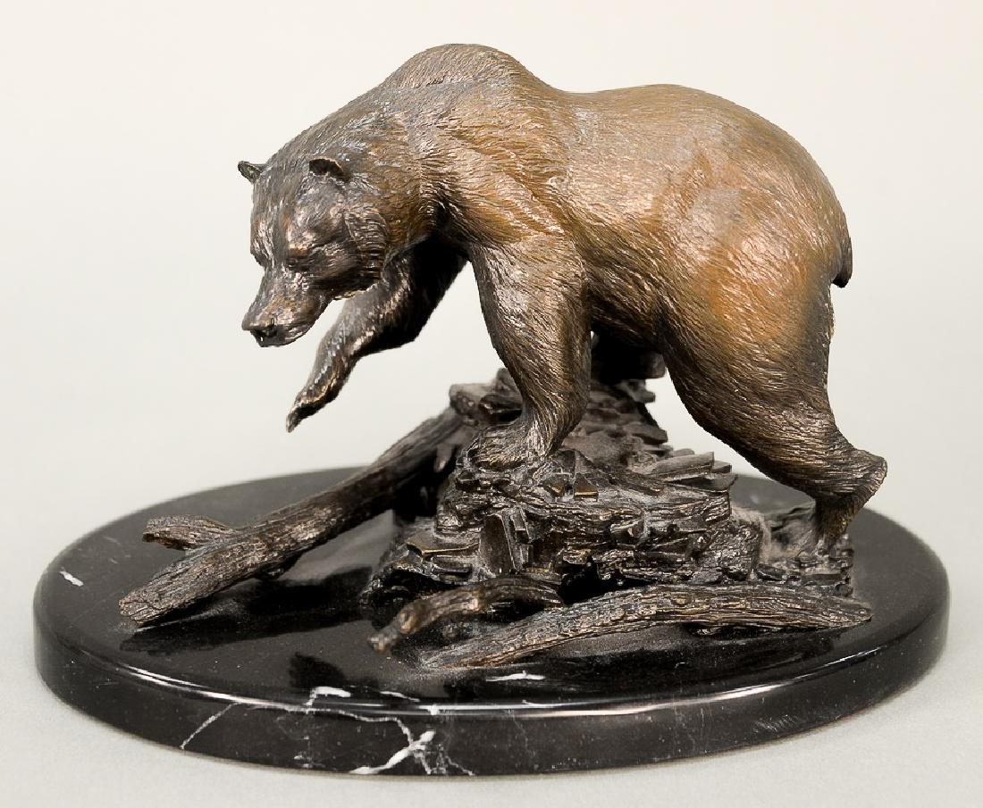 William Davis,  bronze grizzly bear on oval granite (1 of 4)