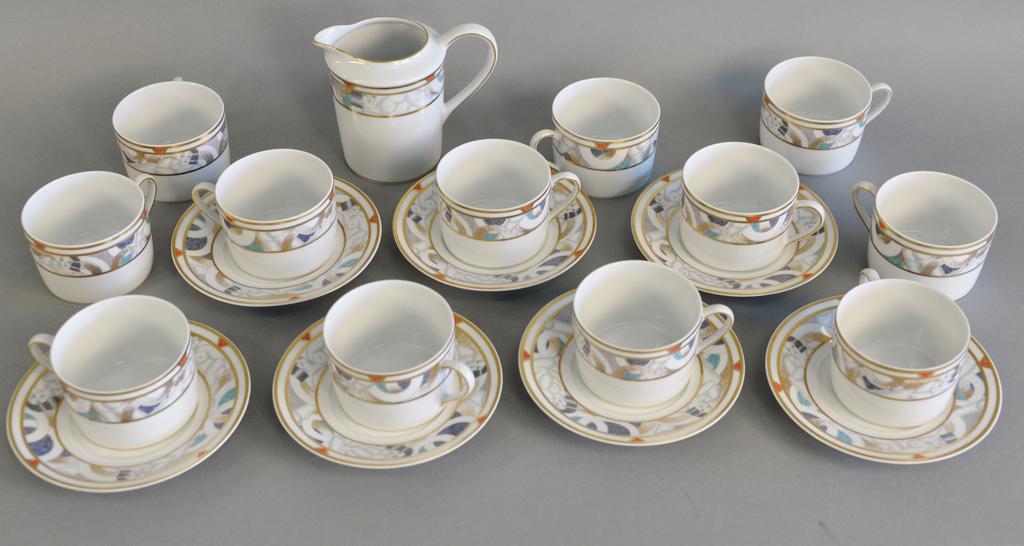 Bernardaud limoges "Paris"set to include twelve cups,: Bernardaud limoges "Paris"set to include twelve cups, eight saucers, and one creamer. total count: 21