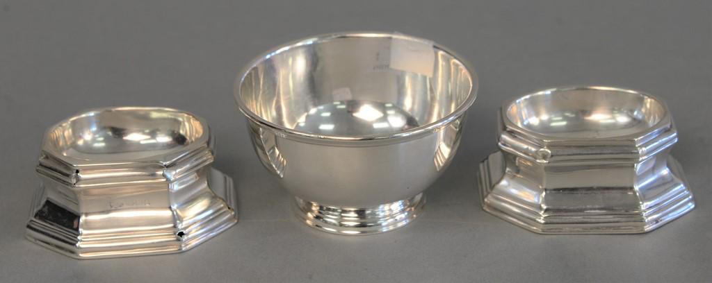 Three piece silver group to include pair of Elizabeth: Three piece silver group to include pair of Elizabeth II silver trencher salts, mark of Mappin and Webb, Birmingham and an American silver salt cellar. ht. 1 1/8 in., dia. 2 5/8 in. 6.3 t.oz