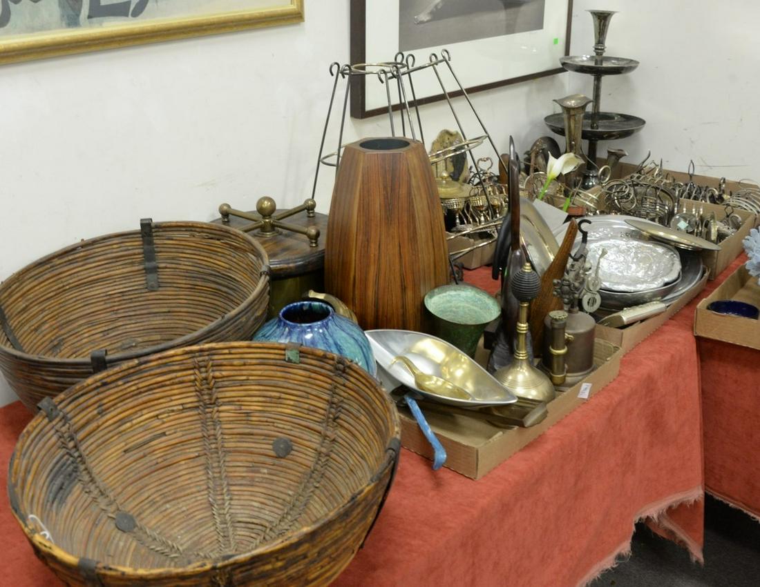 Six tray lots of silver plate and metal items to (1 of 7)