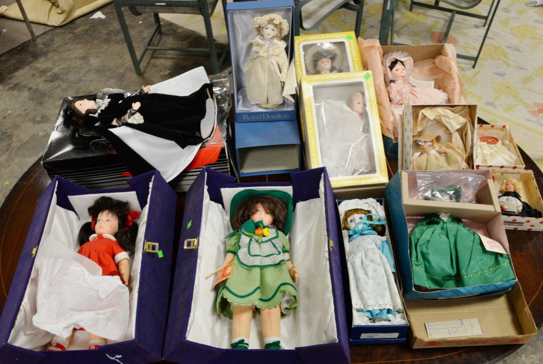 Group of vintage dolls, story book, Effanbee, etc.: Group of vintage dolls, story book, Effanbee, etc.