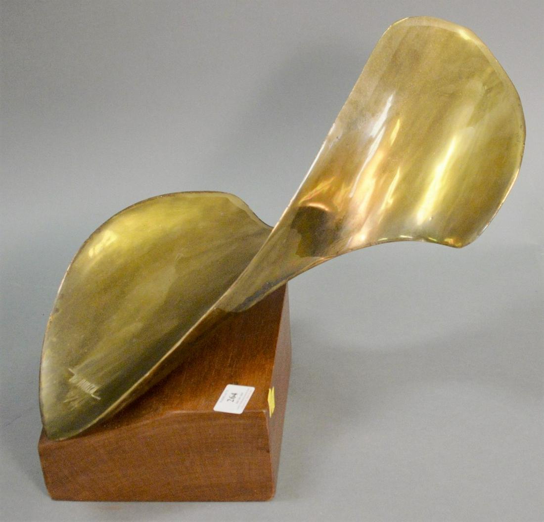 Leonardo Nierman (Mexican, b. 1932), abstract s-curve: Leonardo Nierman (Mexican, b. 1932), abstract s-curve form bronze sculpture, on wooden base, signed "Nierman III/VI", 14 1/2" h. x 14" w. x 20" d.