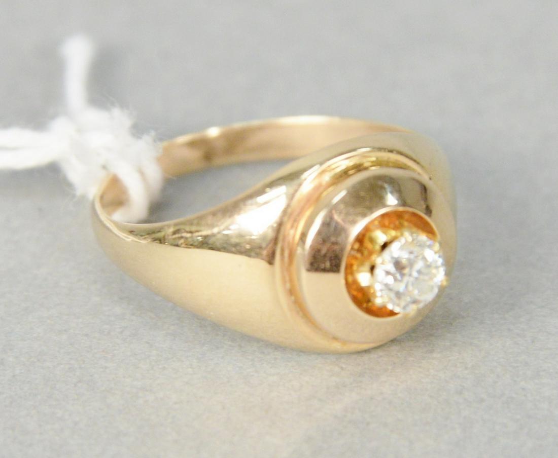 14 karat yellow gold ring set with diamond, (1 of 2)